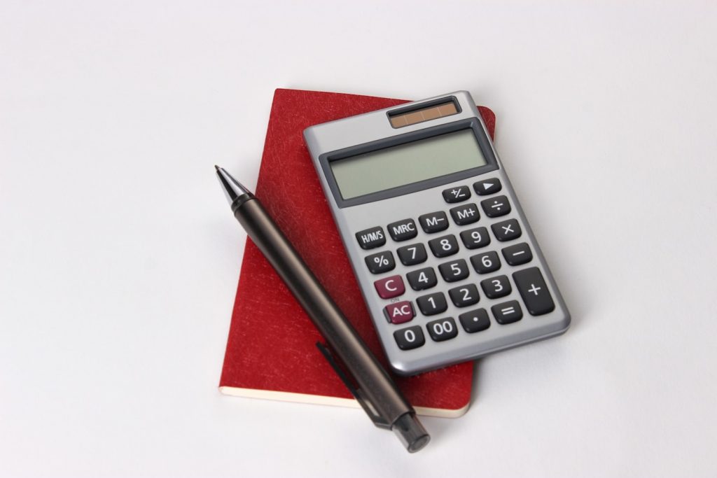 How to Choose the Right Accounting Service for Your Business Featured Image 6 1024x683